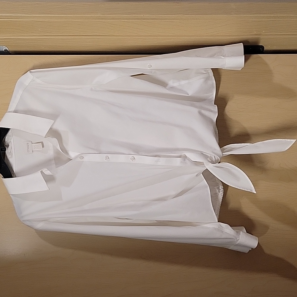 Chico's Ivory Button Down Blouse Sz 3.5(Plus Size). Like New, Worn Once